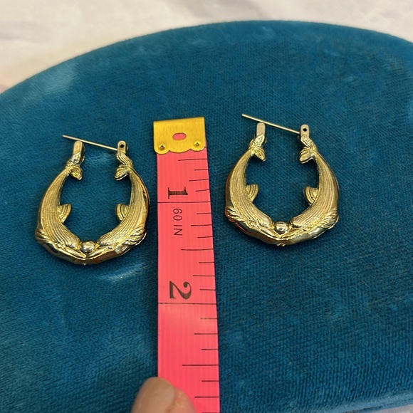 Vintage gold, dolphin, hoop earrings - Picture 4 of 4